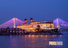 武汉知音号要自己准备衣服和化妆吗