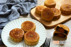 月饼白莲蓉好吃还是红莲蓉好吃