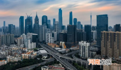 12月份广州冷不冷穿什么