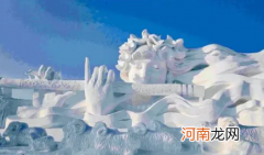 哈尔滨冰雕是冰做的吗