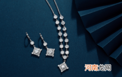 钻石项链必须每个月清洗吗