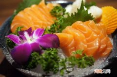 三文鱼刺身热量