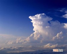 发朋友圈形容天空美的句子