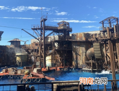 北京环球影城优速通与vip是一个通道吗