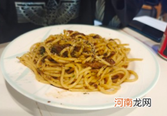 空刻意面热量高吗