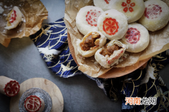 鲜肉月饼可以用电饼铛加热吗