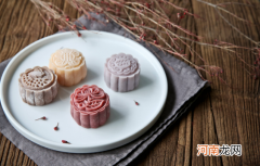 去年的月饼放在冰箱里今年还能吃吗