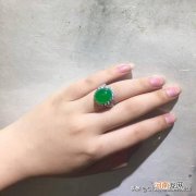 男女戒指的戴法和意义 戒指有什么寓意