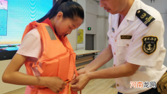 正确救援溺水人员的方法 水上求救电话号码是多少