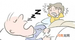 引起睡觉打鼾的原因 为什么有些人睡觉会打鼾
