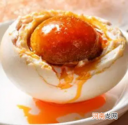 咸鸭蛋的蛋黄为什么会出油，有营养吗？