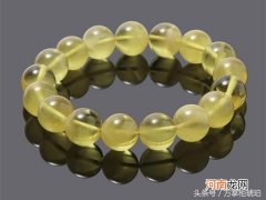 不同颜色的琥珀有不同的功效 女人戴血珀好还是蓝珀好