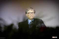 巴菲特：富人和穷人的思维区别，富人从来不关注工资