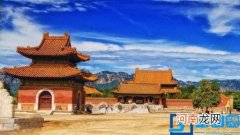 清朝陵墓为什么分东陵和西陵？