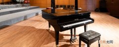 钢琴的黑白键宽度一样的吗 钢琴的黑白键宽度一不一样