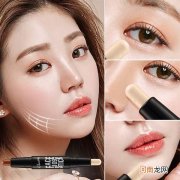 化妆怎么 化妆怎么样才能不脱妆