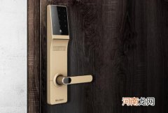 门锁安装高度标准是什么？