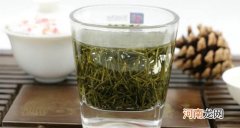 身体健康更有活力 喝松针茶五年后，面色红润看起来更年轻