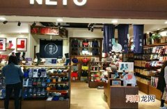 袜子可以跟衣服一起扔洗衣机吗 袜子和内衣不能一起洗