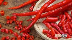 手摸辣椒后一直热辣辣怎么办 手上的辛辣感如何去除