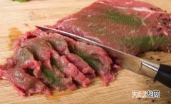 牛肉有点变味怎么处理，切成牛肉丝用辣椒煎炒/完美去味