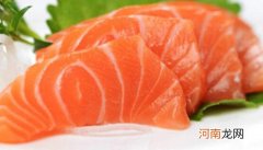 不冷冻可以生吃 冷冻三文鱼可以生吃吗，冷冻生吃有害健康