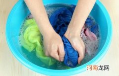 怎么洗衣服减缓褪色