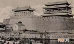 郭沫若果断要拆北京古城墙，梁思成悲忿欲尽，痛斥：你们会悔怨的