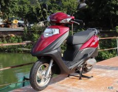 本田125踏板摩托车价格 摩托车125多少钱