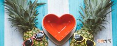 菠萝是怎么长的 菠萝长那里的