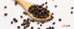 白胡椒和黑胡椒的区别和作用