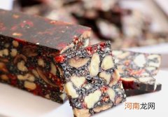 阿胶糕溶于水好还是不溶于水好？阿胶糕放在水里面融化了是真的吗