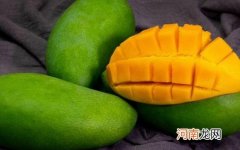 吃青芒果可以喝纯牛奶吗 吃青芒果会上火吗