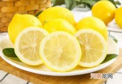 柠檬水可以用什么杯泡？为什么有的柠檬皮厚