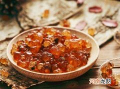 采摘的新鲜桃胶如何处理才能食用？桑灰汤泡桃胶的原理