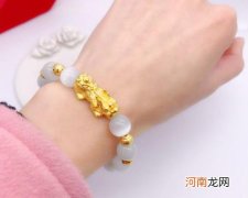 貔貅后面能不能放金珠？为什么戴貔貅会越戴越倒霉