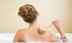 洗澡时一直开着浴霸安全吗 洗澡开浴霸会晒黑吗