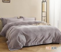 怎么挑选好的牛奶绒四件套？牛奶绒四件套是不是越重越好