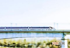 高铁换乘时间只有十分钟来得及吗？高铁上吸电子烟会报警吗