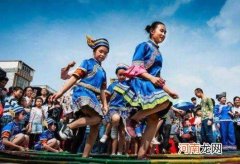 广西农历三月三人们举行什么活动？广西三月三怎么放假