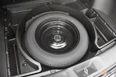 轮胎的速度级别的识别以及颜色的含义 轮胎速度级别字母对照表