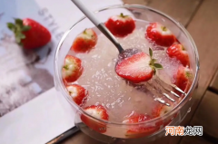 燕窝炖出来是稀的还是粘稠的好