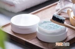 牙粉是跟牙膏一起用还是单独用