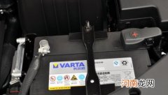 汽车为什么有两块电瓶 汽车两个电瓶怎么充电