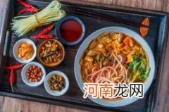 螺蛳粉臭味是酸笋的还是螺蛳的