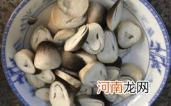 草菇肉片汤做法