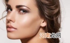 膨体隆鼻会移位吗