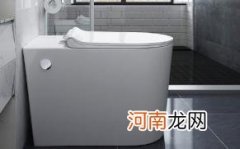 女生为什么不用掀马桶圈