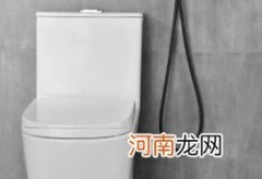 马桶堵了保鲜膜一按气从水箱出来了