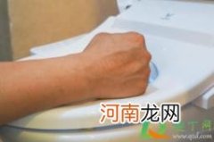 马桶盖怎么修理
